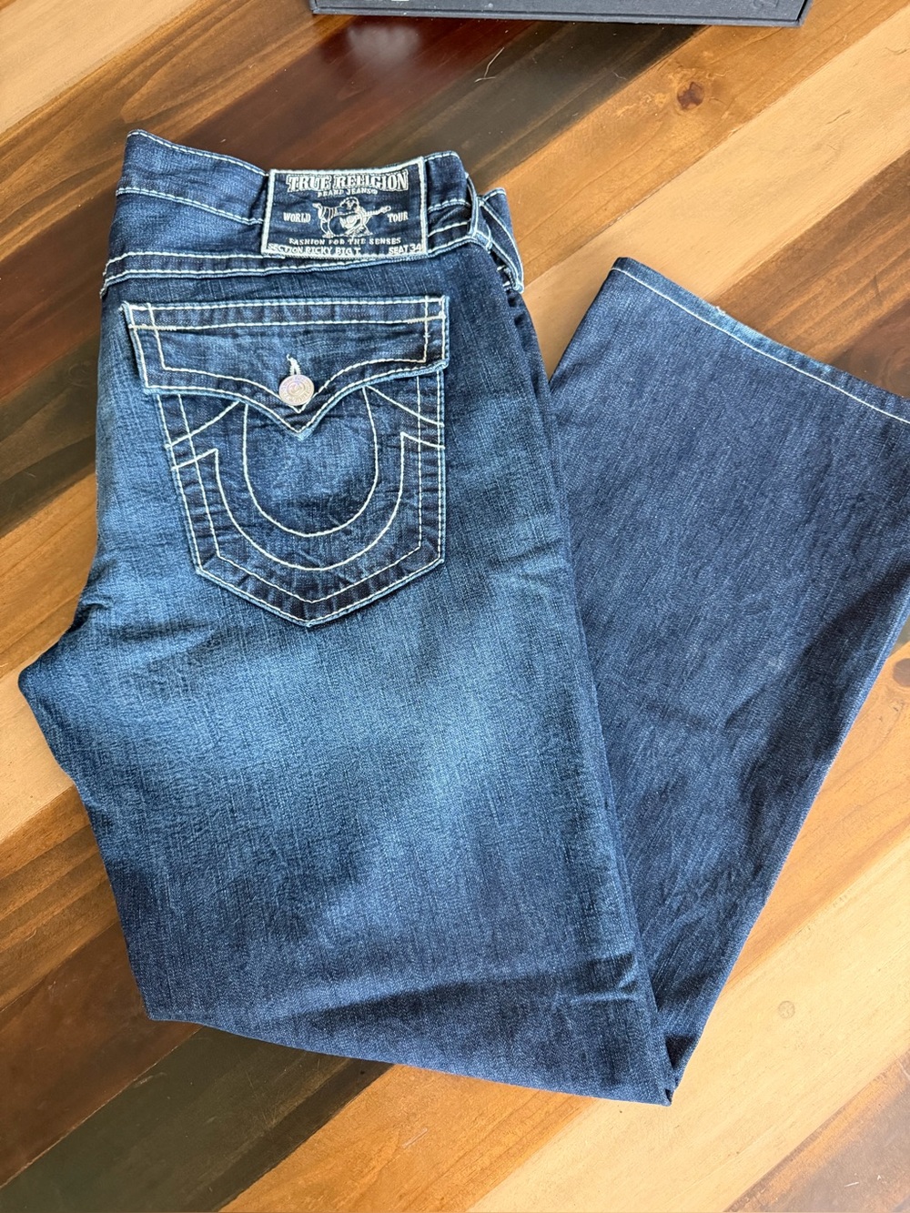 True Religion Men’s Dark Blue Bootcut Jeans 40x32